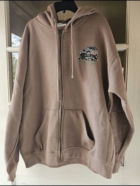 Size L Pacific & Co. Classic Brown Zip-Up Hoodie with Off Road Graphics